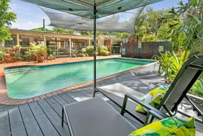 Belle Escapes Tropical Haven Holiday Home Palm Cove - Image 4