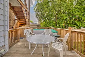 Family Apartment w/ Deck + Yard Near Northwestern - Image 4
