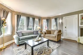 Pet-Friendly Family Apartment - Near NU Campus! - Image 2