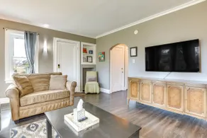 Pet-Friendly Family Apartment - Near NU Campus! - Image 5