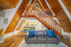 Luxury | Fire Place | Hot Tub | Sauna | Walk2Beach - Image 3