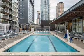 Kasa | Stunning 1BD with River Views | 2nd Street - Image 4