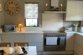 Remarkable 2-Bed Cottage in tranquil setting - Image 5