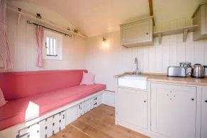 Thyme Shepherds Hut Boundary Farm, Framlingham - Image 3