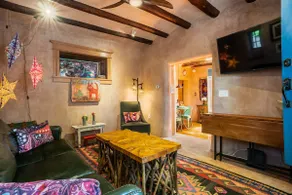 Unique Hideaway, Walk Everywhere - Image 3