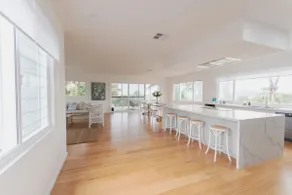 Palm Tree Retreat - Image 4