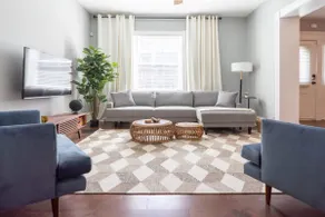 4BR CWE Luxury Walk to Forest Park - Image 5