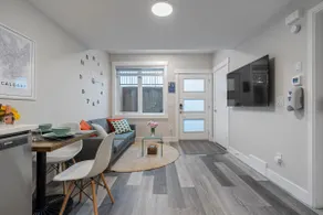 Cozy 1Br, Pet-Friendly Suite Near Marda Loop - Image 3