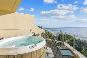 Million Dollar Ocean Views – Beachfront Bliss - Image 2
