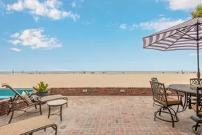 4 Bedroom Oceanfront Home with Giant Patio on the Sand - Image 2