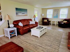 Spacious 5BR Beach House Vacation-walk to Scarborough! - Image 3