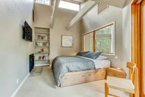 Unique & secluded forest home with pool, hot tubs, - Image 3