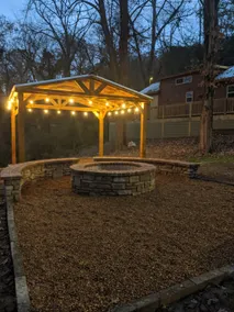 Lynda Nature Nested tiny cabin withhot tub - Image 5