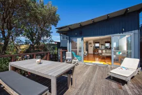 Illaroo Absolute Beachfront with Spa - Image 4