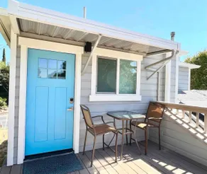 5 min to DWTN, BART & Park| Private Deck w/ View - Image 2