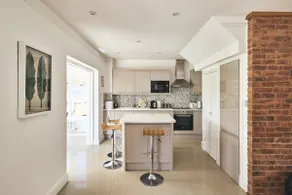 4 bed cottage on a Country Estate with hot tub - Image 4