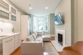Sojourn Chic Boutique DuPont Living - Image 2