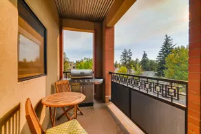 Old Town Loft Oasis with Amazing Rooftop Deck! - Image 4