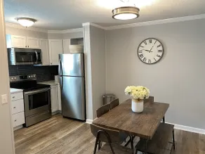 Steps away from the BEACH!!! - Image 3