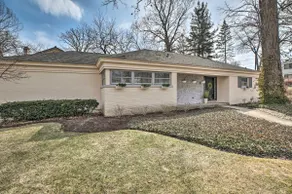 Home w/ Office + Yard: 25 Mi to Downtown Chicago! - Image 3