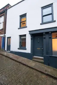Heart of Macclesfield 2 Bedroom Grade II Apartment - Image 5