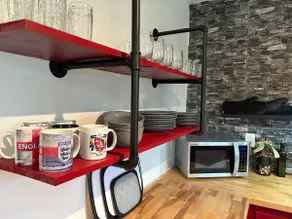 Peaceful Pet-Friendly Cottage - Image 3