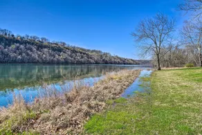 The Cozy Cottage w/ Lake Taneycomo Access! - Image 4