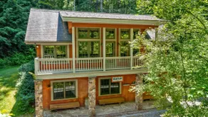 Folded Hills Lodge and Private Park - Image 2