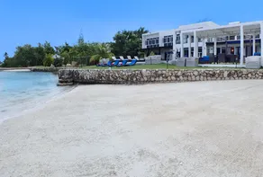 Dreamtime 7-Beach, Butler, Chef, Driver, Modern - Image 2