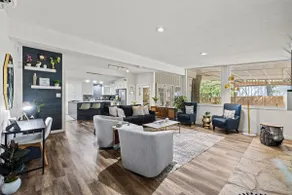 The Cristol Haus, gorgeous modern space in town! - Image 5