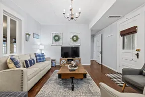 Live Oak Farm Haus Near Main Street & HEB Sleeps12 - Image 5
