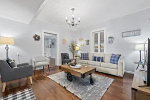 Live Oak Farm Haus Near Main Street & HEB Sleeps12 - Image 4