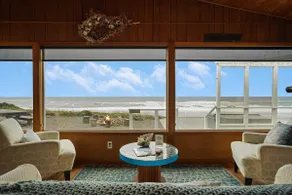 Oceanfront + Dogs + Hot Tub = Idyllic Beach House! - Image 3