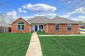 4BR with private pool, patio & firepit - Image 2