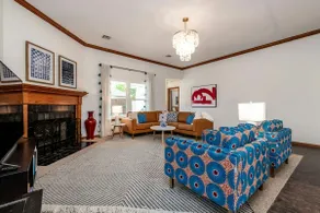4BR with private pool, patio & firepit - Image 4