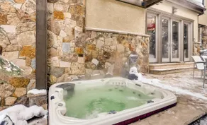 West Vail Retreat | Hot Tub | 5 Mins to Mountain - Image 2