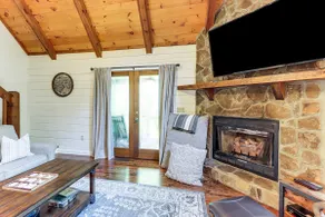 Picturesque Mountain Cabin W/ Hot Tub + Fire Pit! - Image 5