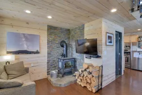 Secluded Jefferson Cabin w/ Deck + Mountain Views! - Image 4