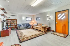 Cozy Home w/ Private Patio & Views, Hiking On-Site - Image 3