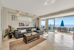 Beach access escape w/ oceanfront deck- STR16-0534 - Image 3