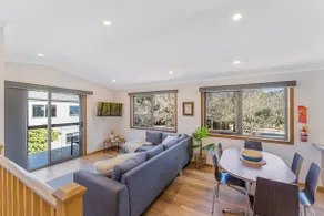 Three Bedroom Mountain View Spa Townhouse - Image 5