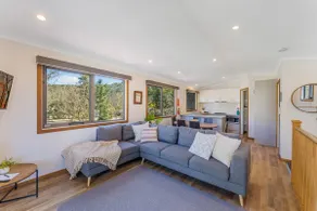 Three Bedroom Mountain View Spa Townhouse - Image 4