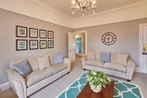 Host & Stay - Austen House - Image 5