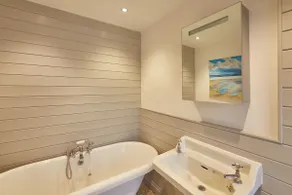 Host & Stay - Austen House - Image 4
