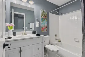 Cozy 4BR Townhome, Family Community, 40 Mins to DC - Image 4