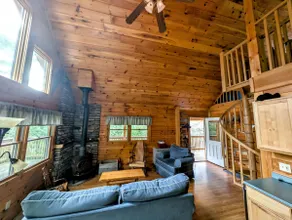 Log Cabin on Saltwater Cove - Image 4