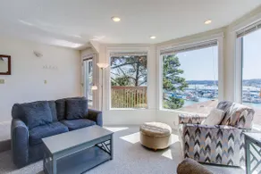 Yaquina Bay Views!~Smuggler's Cove #2 - Image 3