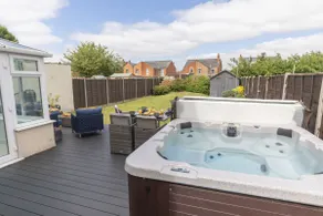 4-Bed Home with Hot Tub near Gloucester City - Image 3