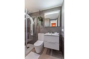 Beachfront with Spectacular views and Swimming pool - Image 2