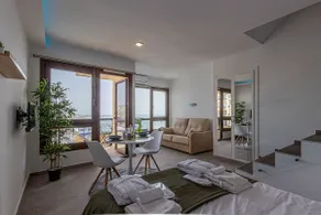 Beachfront with Spectacular views and Swimming pool - Image 4